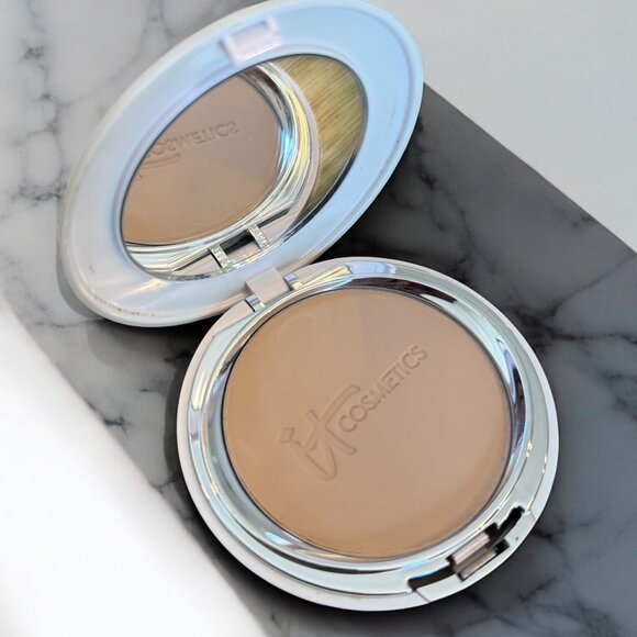 It Cosmetics NEW Celebration Foundation Illumination Powder Medium Tan Shade - Picture 7 of 7